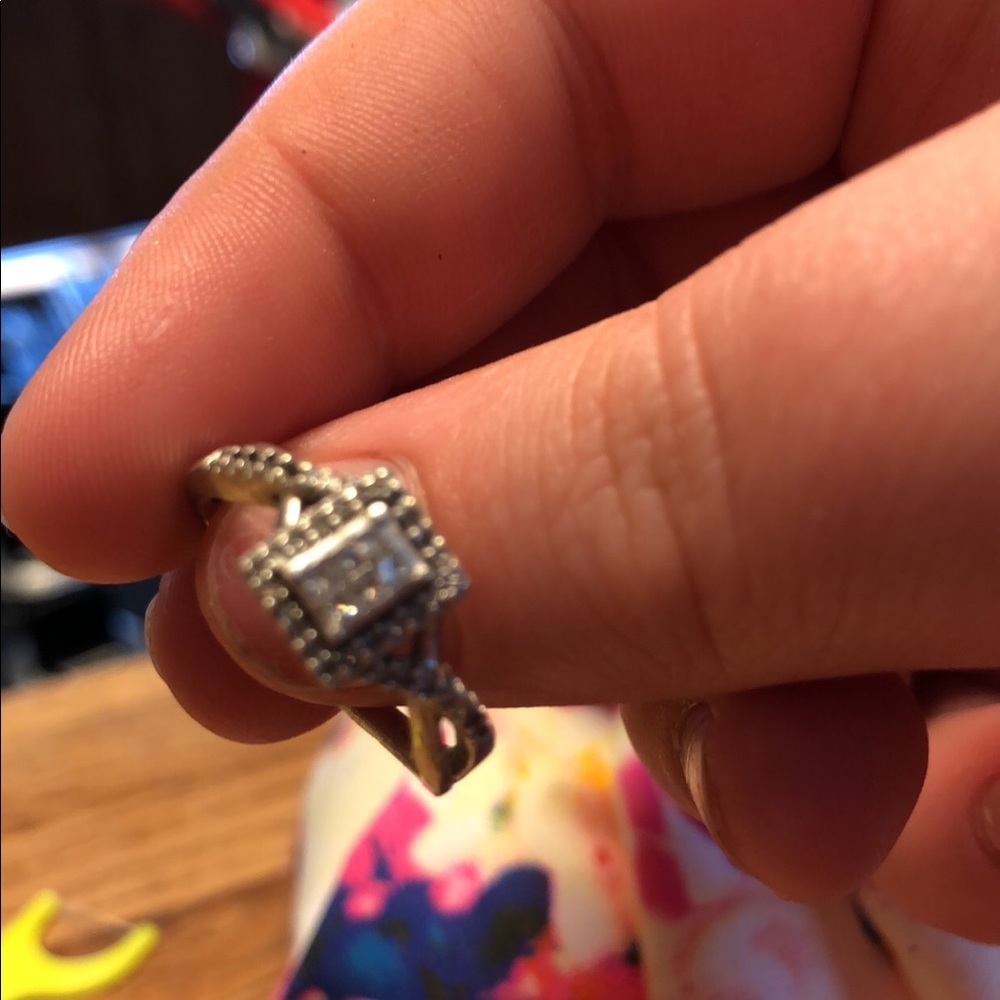 Women’s ring